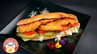 Sandwich cu snitel de pui & Coca Cola