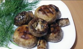 Grilovane punjene pečurke sa pršutom