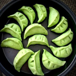 89A. Gyoza de vegetal casera a la plancha (6 uds.)