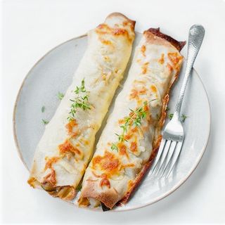 Naleśniki z kurczakiem i serem feta