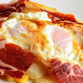 Huevos Rotos Con Jamón 