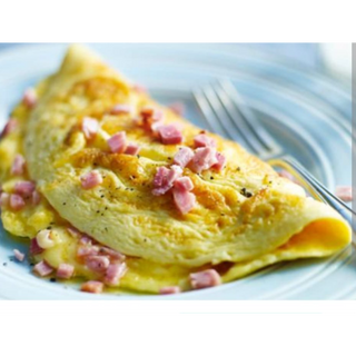 Déjeuner   Omelete au jambon fromage   