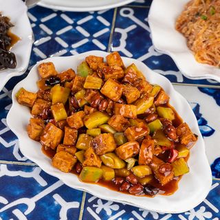 J12 ტოუფუს "გუნბაო"