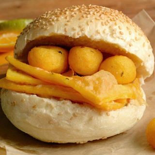 panino con panelle e crocchette 