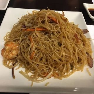 Tallarines Fritos Con Gambas