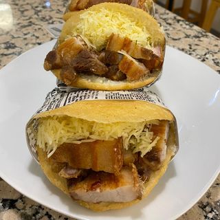 Arepa de Chicharrón