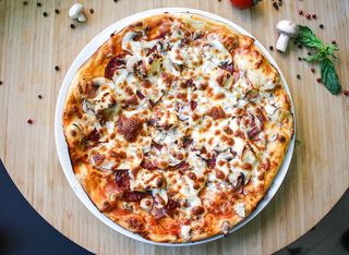 Пица Бекон и чоризо 30см