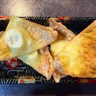 104. Crab Rangoon (4 Uds.)
