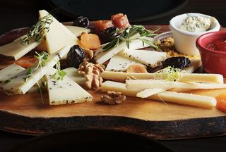 TABLA DE QUESOS VARIADOS