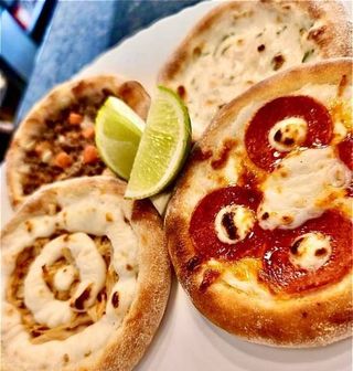 Menu Pizza Sabor Pizza, 3 Esfihas e Refrigerante