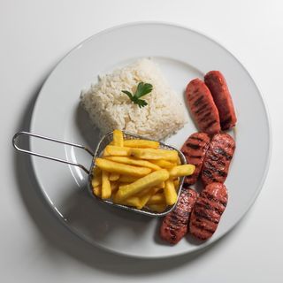 Salsicha no Prato