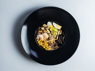 Суп рамен з креветками та мідіями 400г (400g)