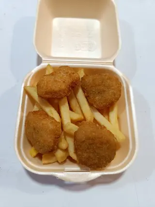 Nuggets De Pollo Con Patata Frita