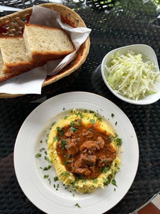 Gulaš, domaći pire 400gr