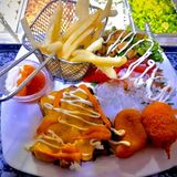 Plat dinde + salade + mouslitos nuggets + frites + Coca Cola