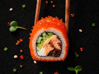 GRILL SALMON CALIFORNIA TOBIKO SER