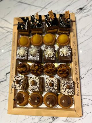 Plateau gâteaux soirée mini 24 pièces