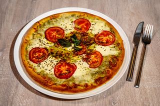 Pizza Caprese