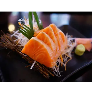 A25. Sashimi Salmón | 5 pzs.
