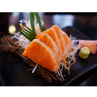 A25. Sashimi Salmón | 5 pzs.