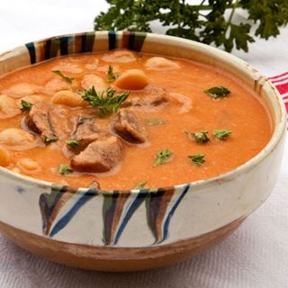 Ciorba de fasole cu afumatura - 4 portii