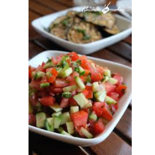  سلطة مغربية. ((Salade marocaine))