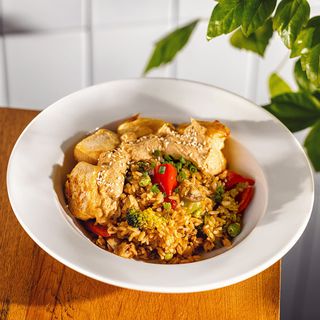 ბრინჯი ქათმის ფილეთი