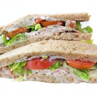 Sándwich De Pollo Desmenuzado