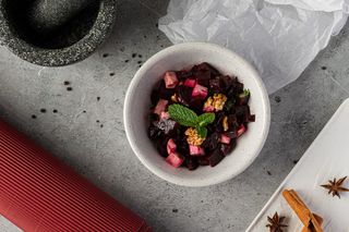 Салат с запечённой свеклой (250гр)