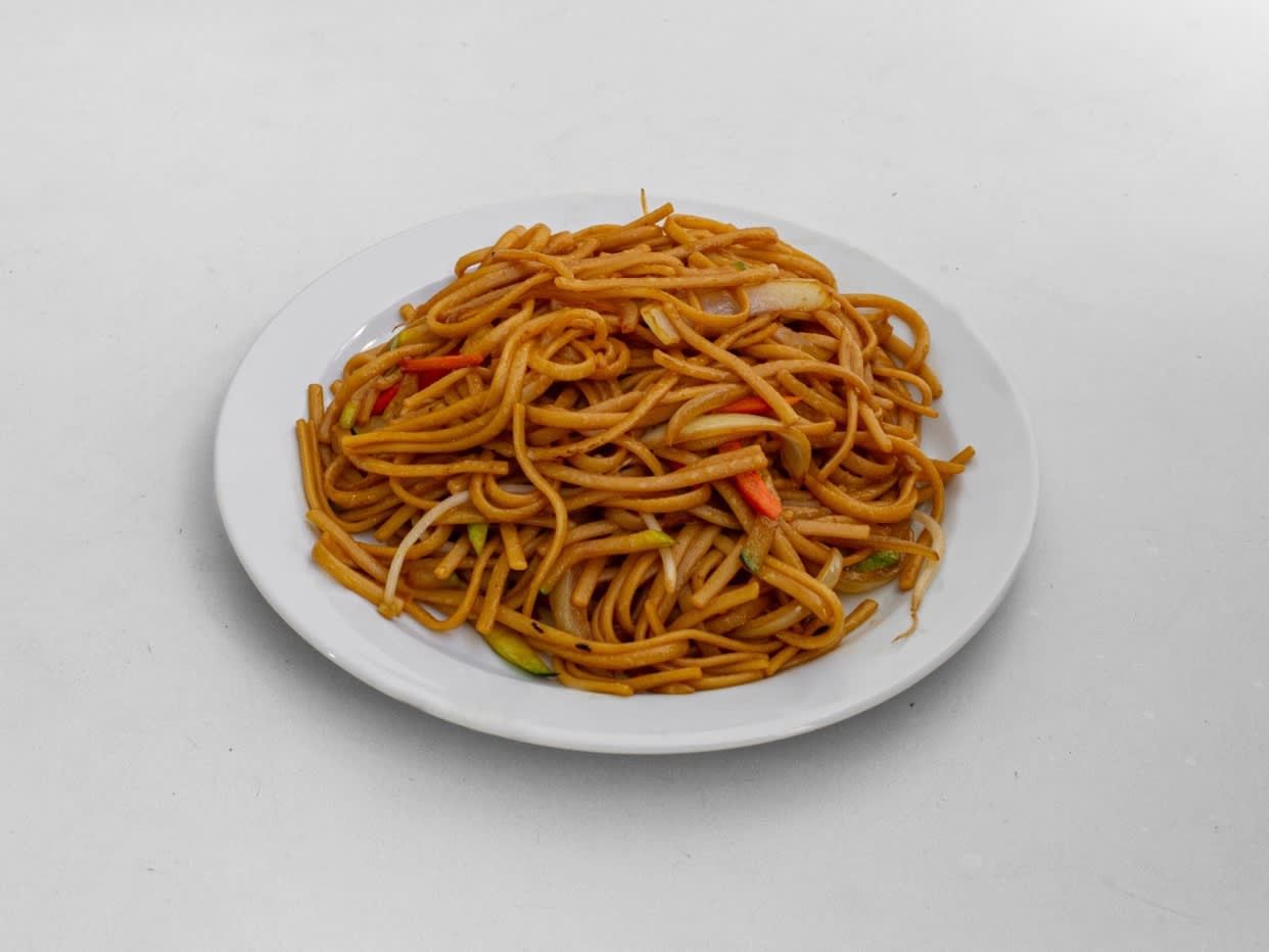 Tallarines  frito con verduras