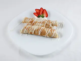 Clatite cu branza dulce si stafide