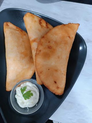 Empanadas Mechadas