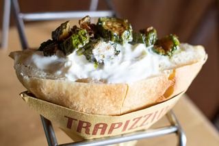 Stracciata di burrata con zucchine alla scapece