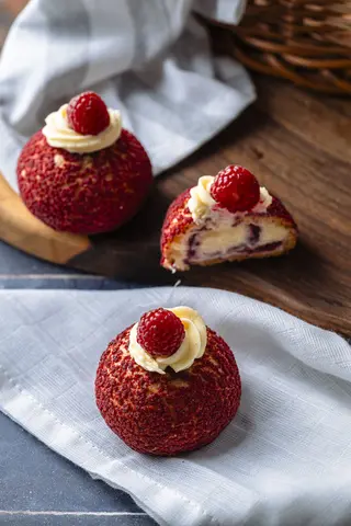 Mini Choux vanilie și zmeură