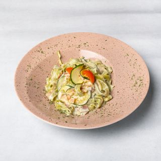 Zeleni rezanci sa škampima i kozicama