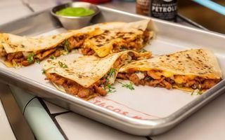 Quesadilla De Gringa Al Pastor (1 Ud.)