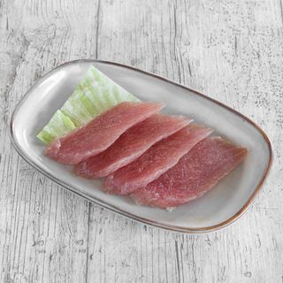 33. Sashimi Atún (4 Uds.)