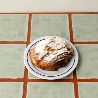 Pain au Chocolat Amêndoas