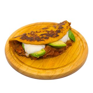 Cachapa carne queso telita y aguacate