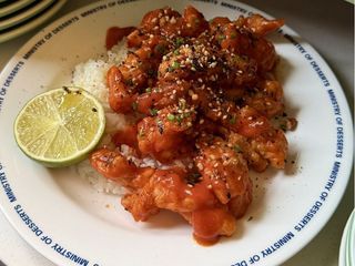 Пікантна кріспі курка з рисом (280g)