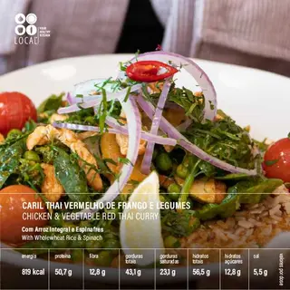 Caril Thai Vermelho de Frango e Legumes