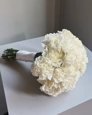 Buchet mireasa garoafe