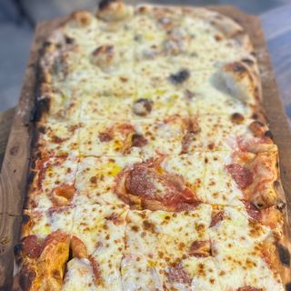 Mezzo Metro Diavola & 4 Cașcavaluri