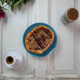 Мекица с фъстъчено масло и сладко