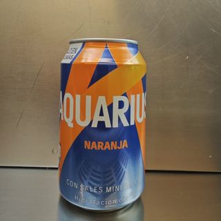 Aquarius naranja lata