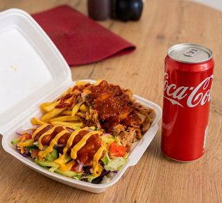 Duży kebab na talerzu + NAPÓJ