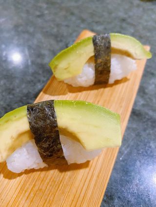 S7.Sushi De Avocado (2 Pzs.)