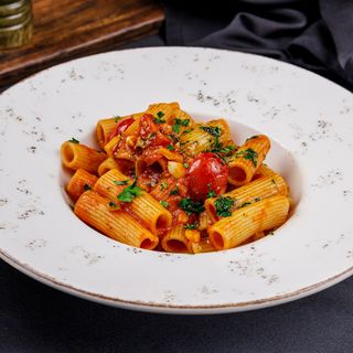Rigatoni arabiata