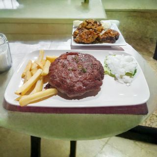 Specijalitet kuće-pljeskavica 1kg