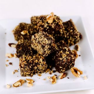 Tăvălită cu Nucă